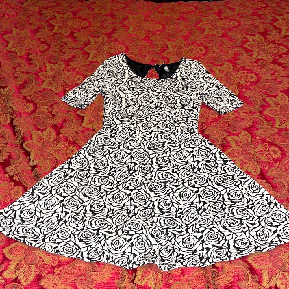 H&M floral midi size 4 dress